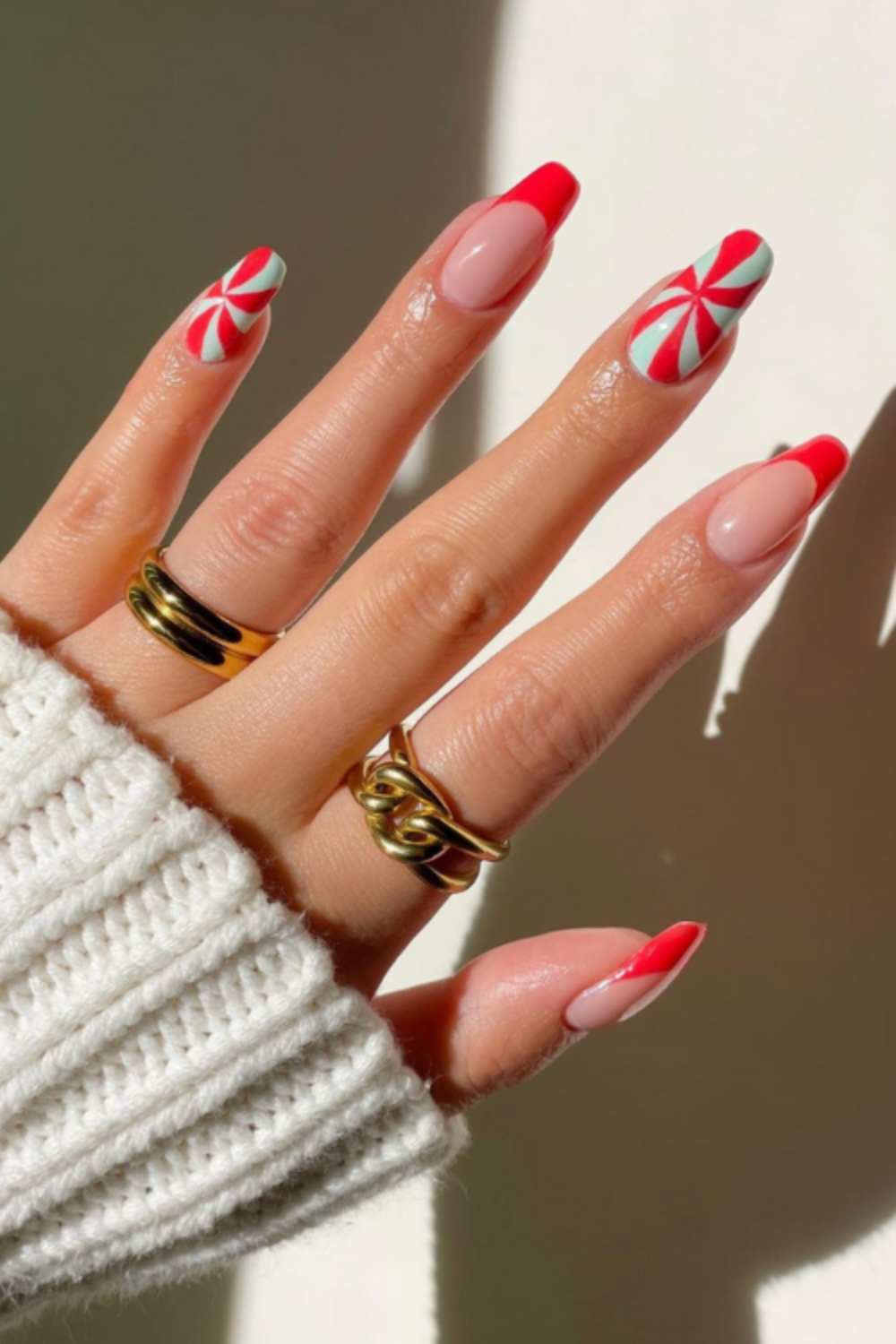 21 Trendy Red Christmas Nails That Are Beyond Gorgeous