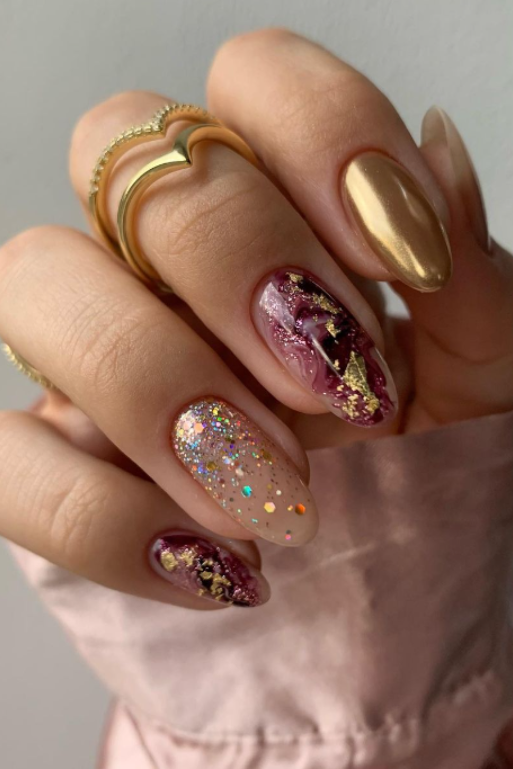The Ultimate Selection of New Year's Nails To Light Up The Room