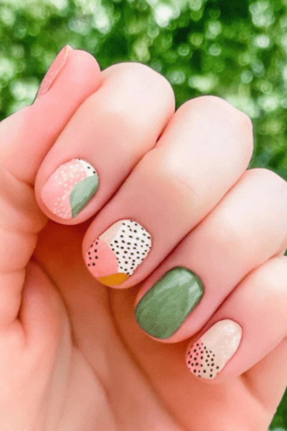 45 Short Nail Designs for the Girl Who Wants to Look Chic & Trendy